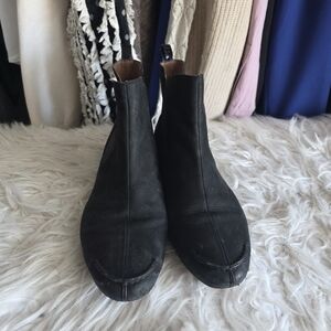 Donald J Pliner Classic Black Leather Boots